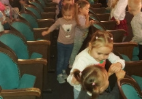 Dzieci w teatrze
