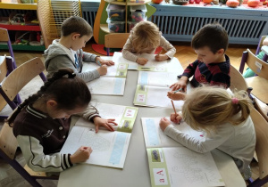 praca w książkach