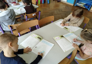 praca w książkach