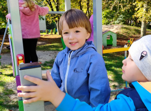 Jesienne zabawy w ogrodzie przedszkolnym