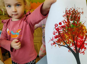 Jesienne drzewo - praca plastyczna