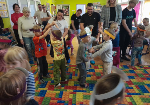 Zabawy integracyjne z rodzicami