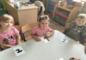 nasza cyferka jeden z plasteliny