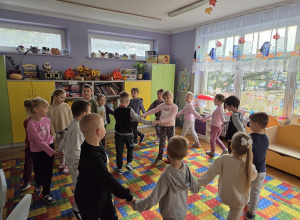 Zajęcia otwarte dla rodziców - "Zabawy z kasztanami i żołędziami".