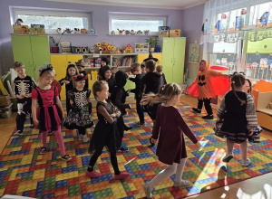 Zabawy Halloweenowe u Biedronek.