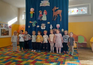 Dzieci z grupy I mówią wiersz "Okulary"