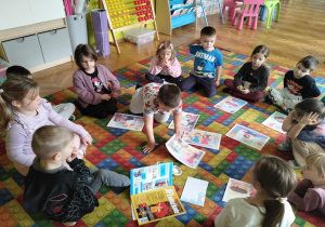 wyszukiwanie kolejnej ilustracji do opowiadania