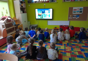 Dzieci poznają zjawiska atmosferyczne