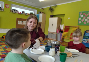 sprawdzamy zapach tartych buraczków