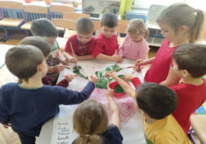 malujemy farbami w zespole