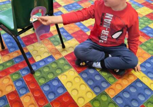 grupa Motylek poznaje cyfrę 2