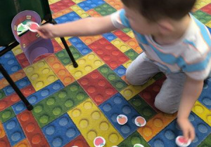 grupa Motylek poznaje cyfrę 2