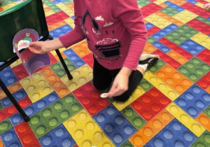 grupa Motylek poznaje cyfrę 2