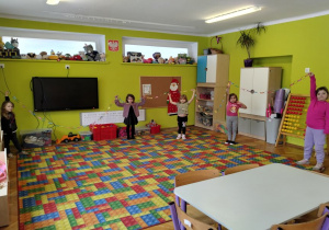 długi łańcuch choinkowy