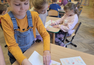 rysowanie listu do świętego Mikołaja