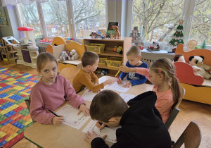 rysowanie listu do świętego Mikołaja