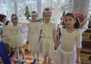Aniołki śpiewają kolędy