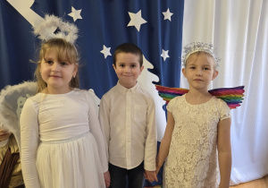 Aniołki śpiewają kolędy