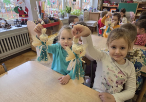 pokaz powstałych aniołów