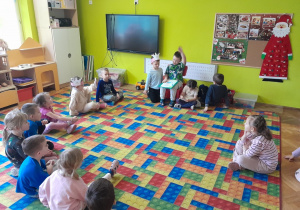 Chłopiec opowiada o przeczytanej książce