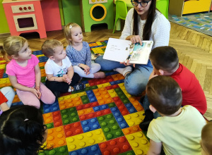 Cała Polska Czyta Dzieciom - Mama Poli