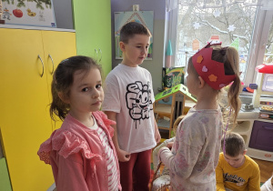 Dzieci składają życzenia