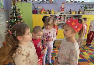 Dzieci składają życzenia