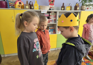 Dzieci składają życzenia