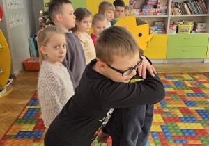 Dzieci składają życzenia