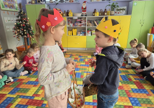 Dzieci składają życzenia