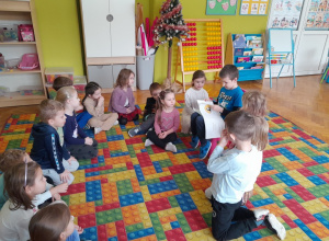 "Wędrująca książka" w ramach innowacji "Przedszkolak w Krainie liter" 6