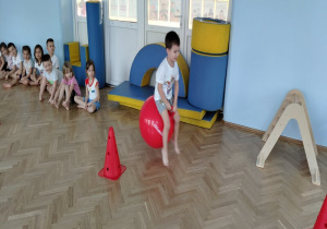 pokonujemy tor przeszkód