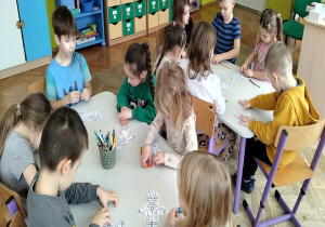 ozdabiamy strachy na wróble