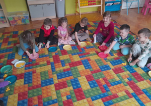 Dzieci przeliczają gwiazdy