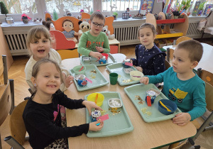 tworzenie kosmosu w słoiku