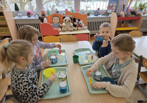 tworzenie kosmosu w słoiku