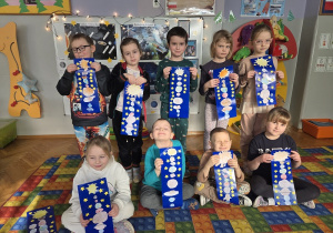 pokaz powstałych prac o kosmosie