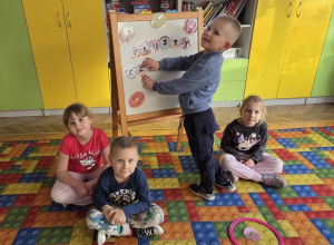 Święto pączka u Biedronek.