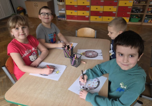 Wykonanie pracy plastycznej