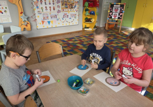 Kolorowe pączki - praca plastyczna