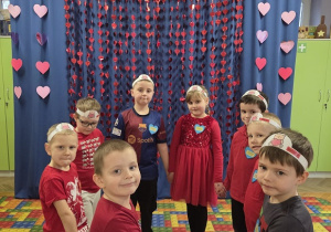 Zabawa ruchowa - serduszko