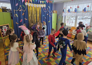 Zabawa karnawałowa u Biedronek
