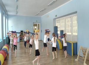 Ćwiczenia z szarfami