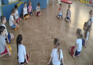 ćwiczymy z szarfami