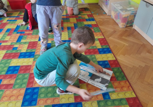 Dzieci poznają zwierzęta Arktyki i Antarktyki