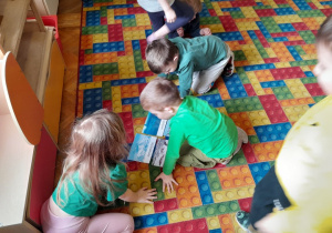 Dzieci poznają zwierzęta Arktyki i Antarktyki