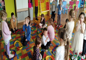 zabawa ruchowa ,,Czuję zazdrość, kiedy...''