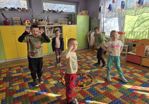 zabawy ruchowe -dzień dinozaura