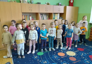 Dzieci poznają szkołę podstawową