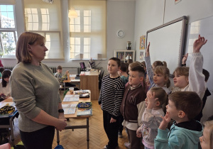 zapoznanie dzieci z salą lekcyjną